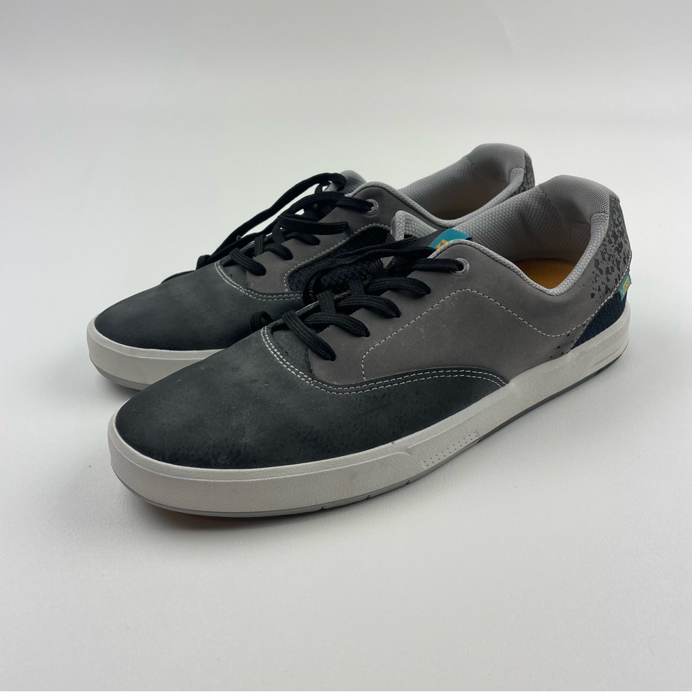 Men's Gray and Black Casual Sneakers
